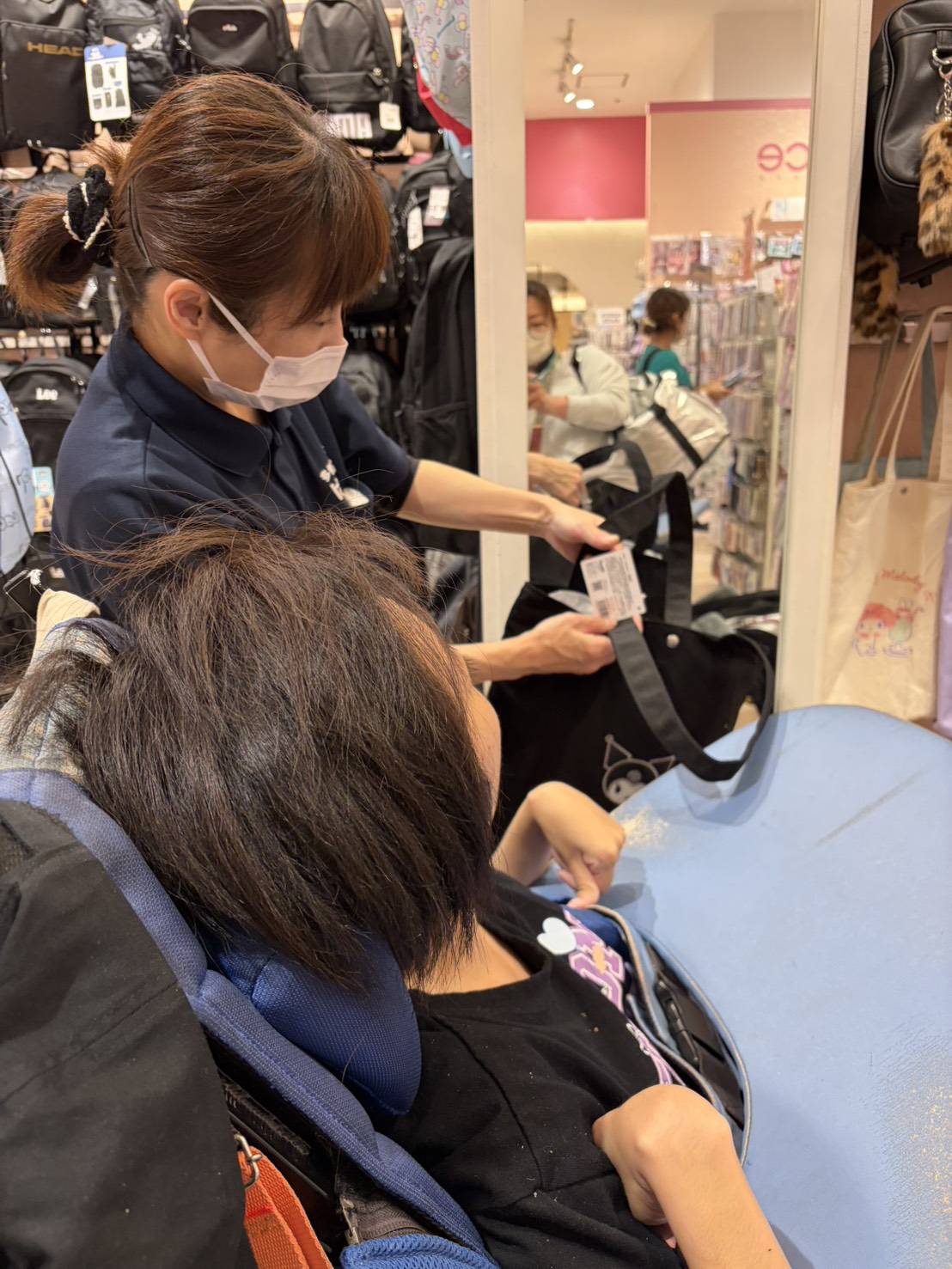 お買い物の様子