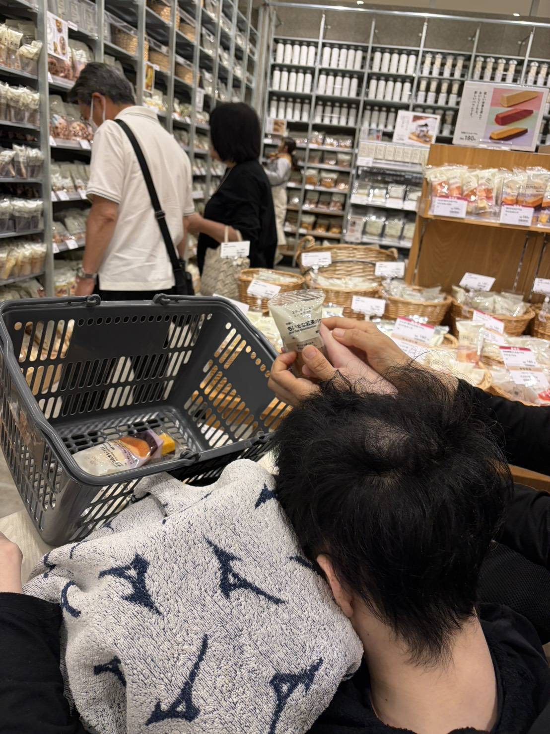 お買い物の様子